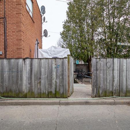 Cozy Home In Downtown Toronto! Exterior photo