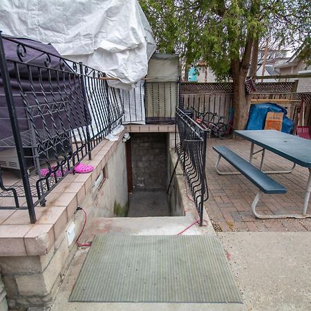 Cozy Home In Downtown Toronto! Exterior photo